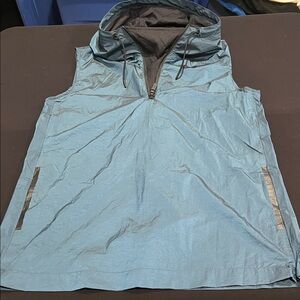 Nike green metallic futuristic women’s running vest , good condition